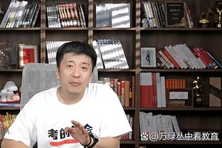 我自己来吧？！詹姆斯主动犯规在哈姆面前叫出暂停把自己换下